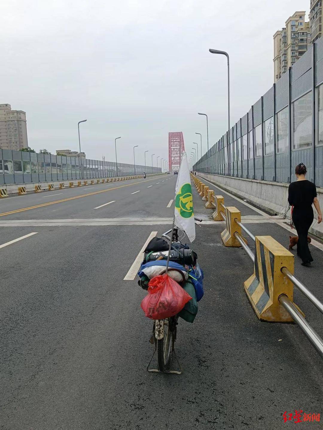 高考在即，52岁视障父亲骑行5000里为子加油！