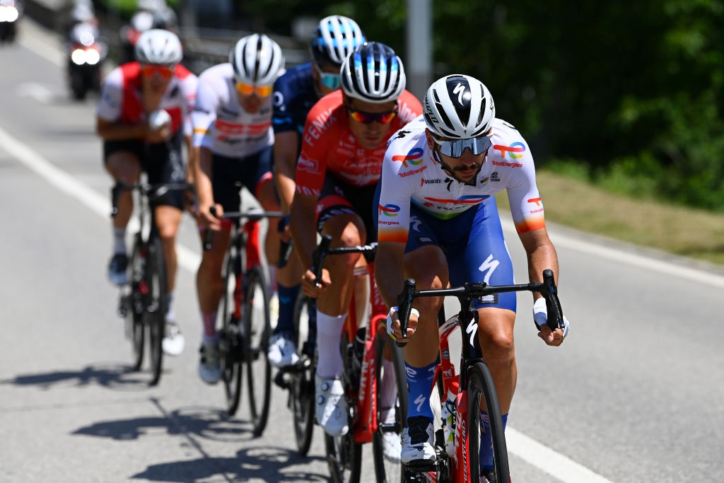 环瑞士S5 上坡冲刺夺冠 弗拉索夫接手黄衫