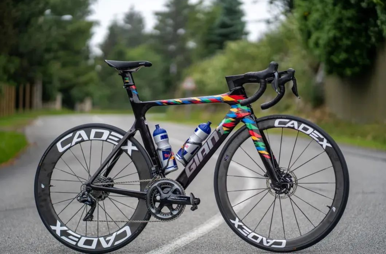 全新propel托尼马丁曝光新款giant公路车