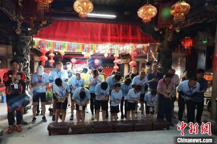 臺灣“單車天使”騎行第一家園：“兩岸一家人”