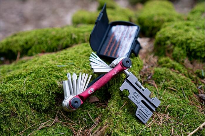 巧用碟片螺丝 户外应急维修小技巧了解一下