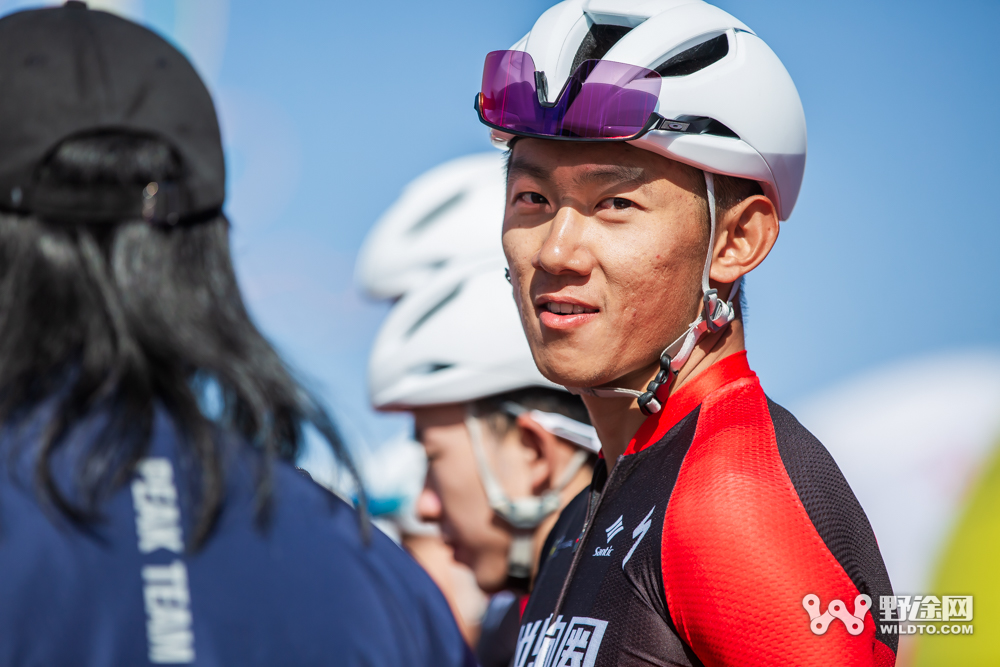環(huán)湖賽S4 職業(yè)首勝！小將申煜濤沖贏張志善奪賽段