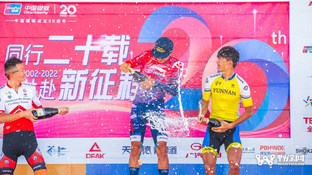 環(huán)湖賽S4 職業(yè)首勝！小將申煜濤沖贏張志善奪賽段