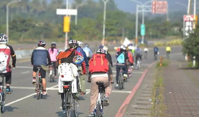 在济南，自行车成为新的社交方式