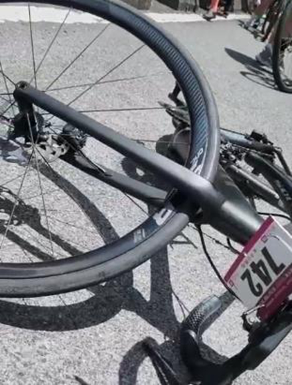 官方確認(rèn)：張家界自行車賽女車手墜崖身亡