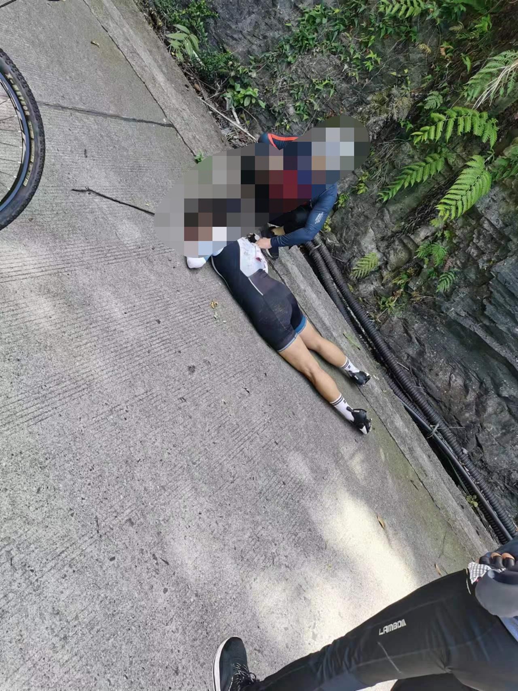 官方确认：张家界自行车赛女车手坠崖身亡