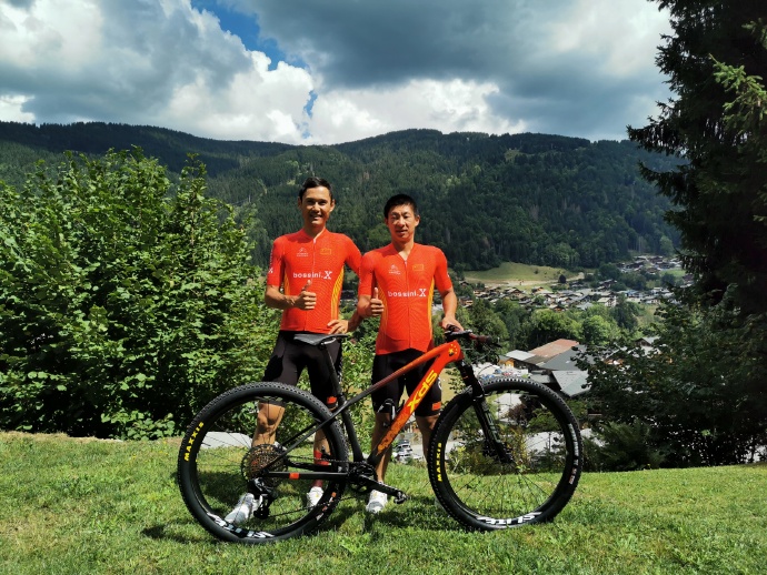 吕先景和别克参赛 2022山地世锦赛热门男车手预测