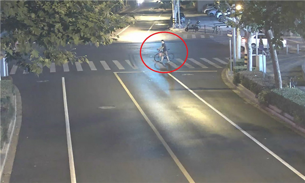 夜骑男“骑驴找马”，一个月连盗3辆高端自行车