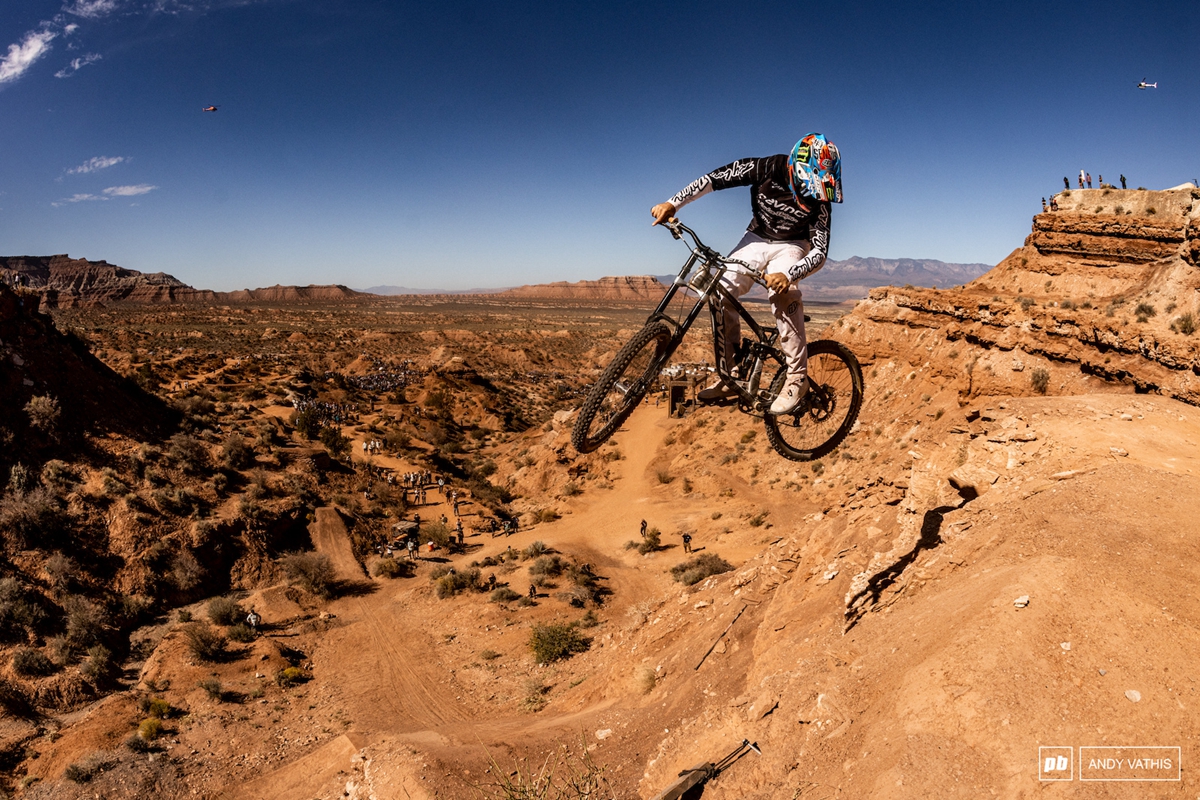 2022红牛坠山赛:赛程缩减 大招不断