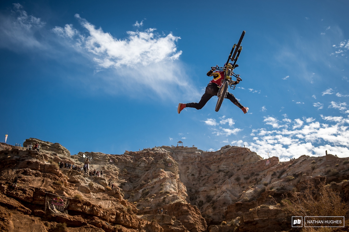 2022红牛坠山赛:赛程缩减 大招不断