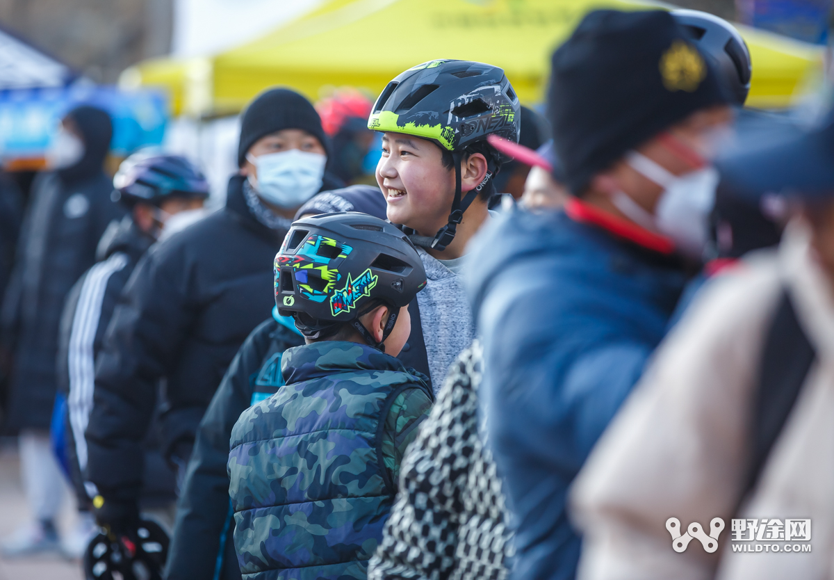 辞旧迎新 拉萨“领峰杯”新年登高爬坡赛顺利举办