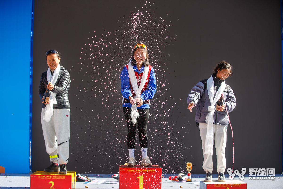 辭舊迎新 拉薩“領峰杯”新年登高爬坡賽順利舉辦