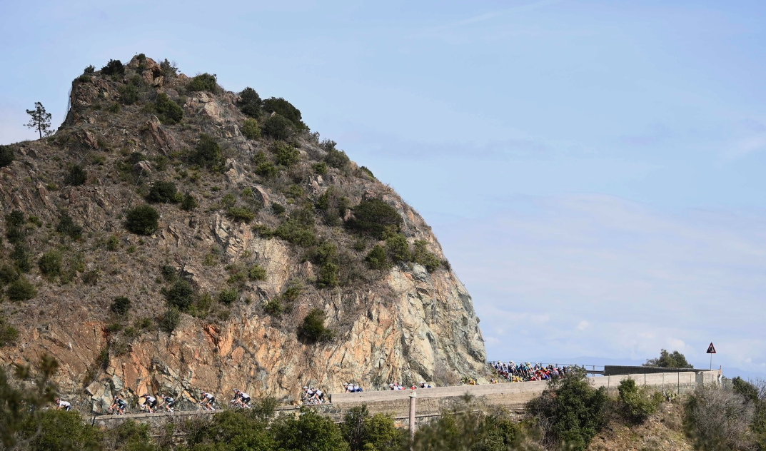 2023米兰-圣雷莫：隔空62载 范德普尔续写外公传奇