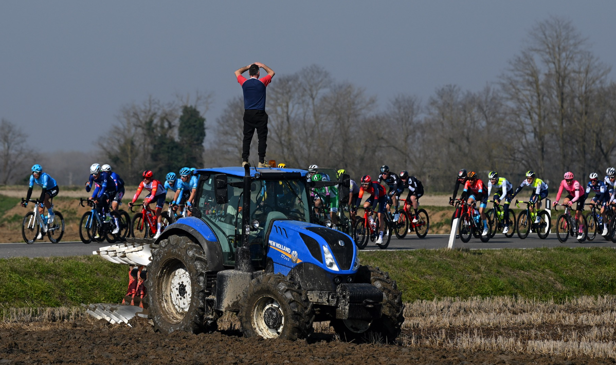 2023米兰-圣雷莫：隔空62载 范德普尔续写外公传奇