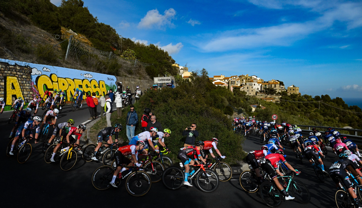 2023米兰-圣雷莫：隔空62载 范德普尔续写外公传奇