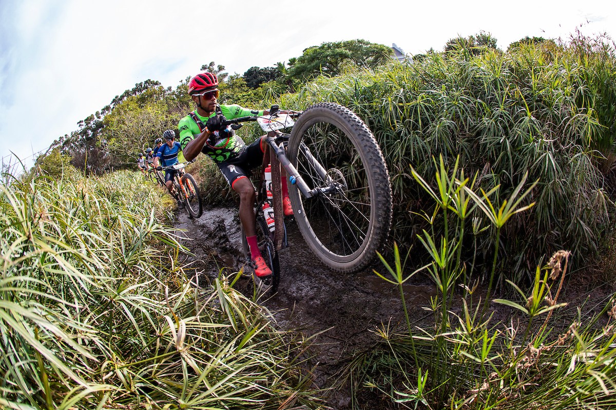 Cape Epic S3 闪电男队连庄 女子组总成绩明朗