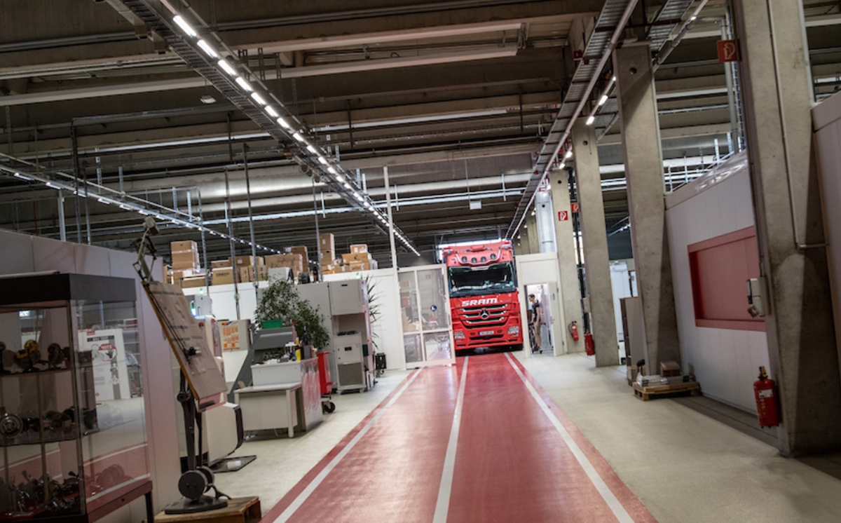 变速套件如何严格测试 探秘SRAM德国工厂