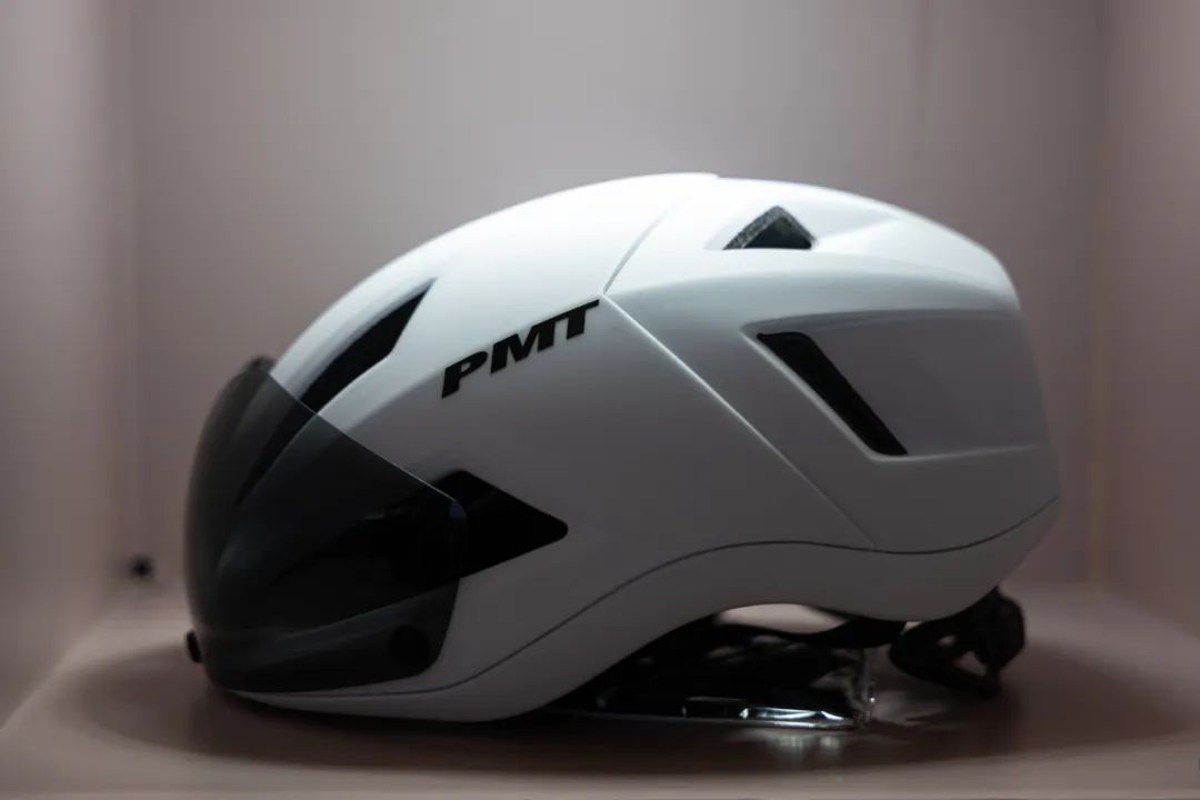 PMT携典雅Elegant MIPS系列头盔惊艳亮相