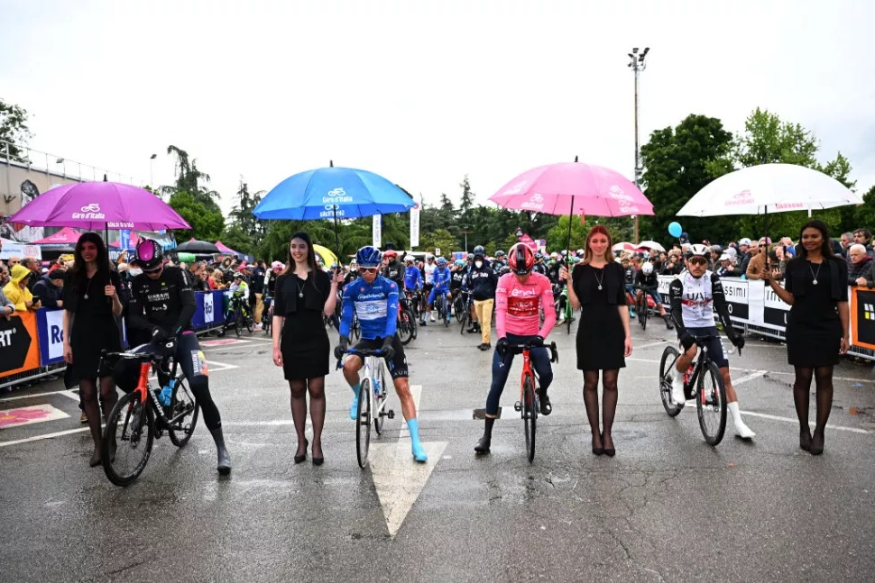 环意S10：阴雨不断退赛频发 科特远距离突围赛段夺冠