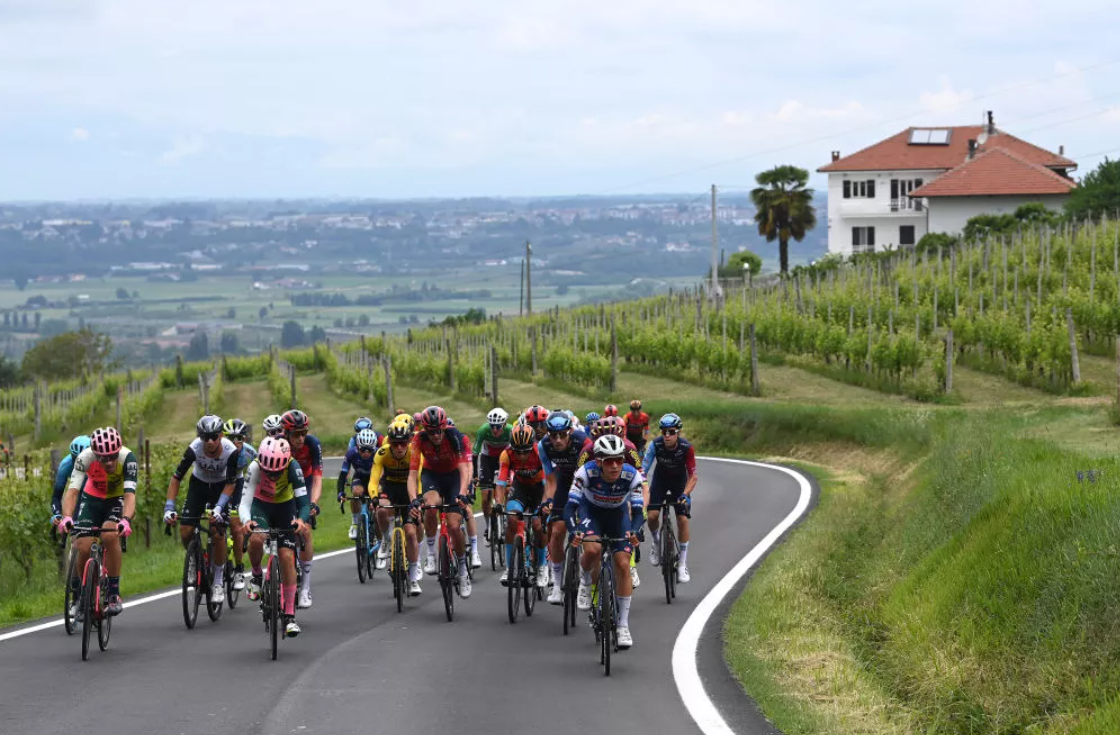 环意S12：​邓茨小集团冲刺夺冠 托马斯继续领跑总成绩