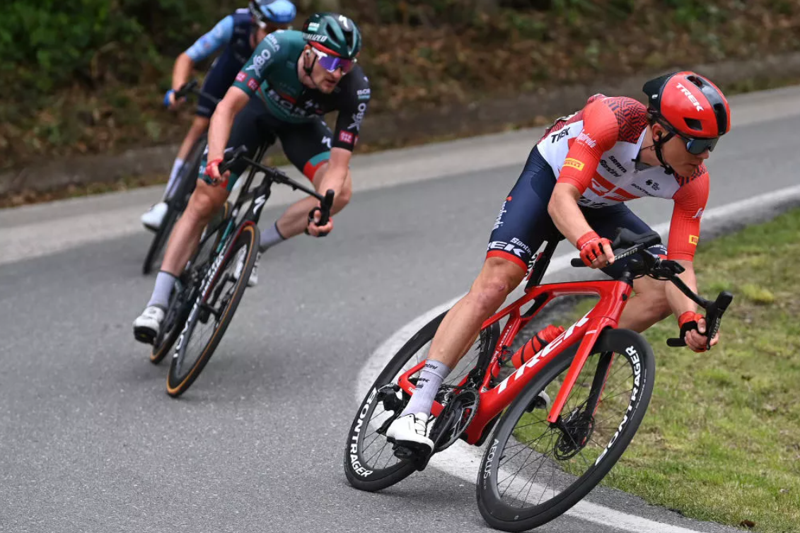 环意S12：​邓茨小集团冲刺夺冠 托马斯继续领跑总成绩