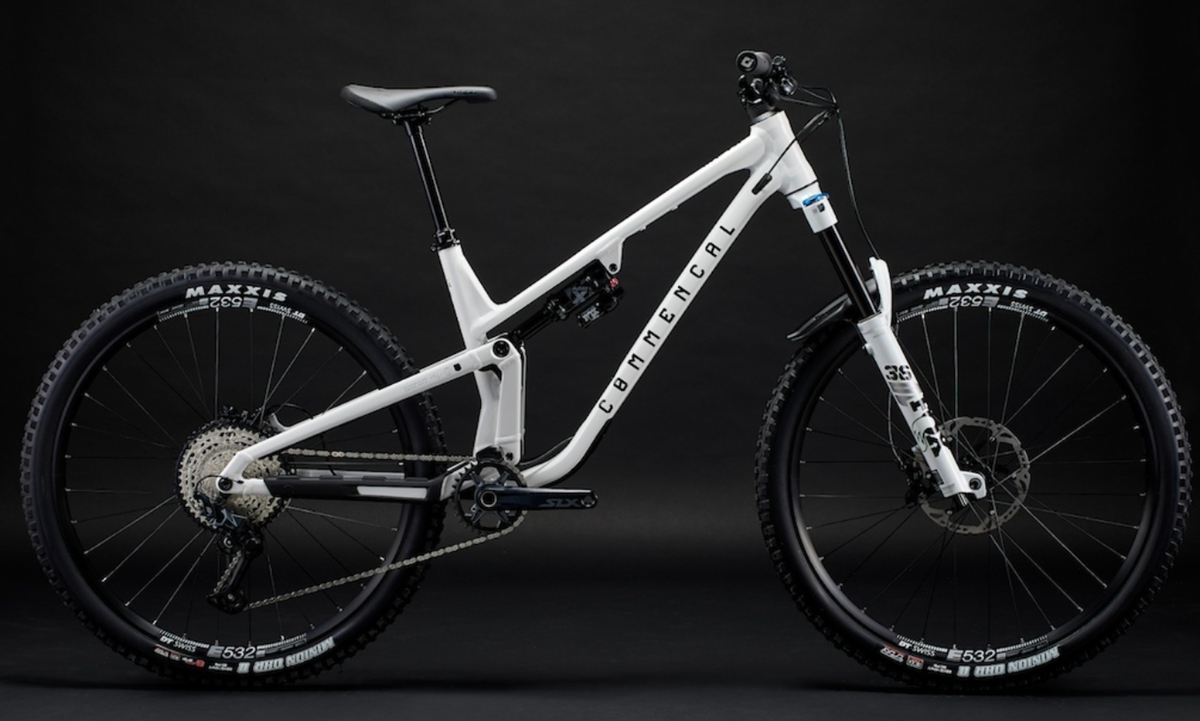 新的连杆布局 commencal推出全新meta v5 - 野途网