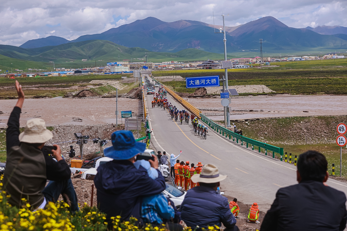 環(huán)湖賽S6：維維亞尼險(xiǎn)勝 克羅蒂克車隊(duì)梅開二度