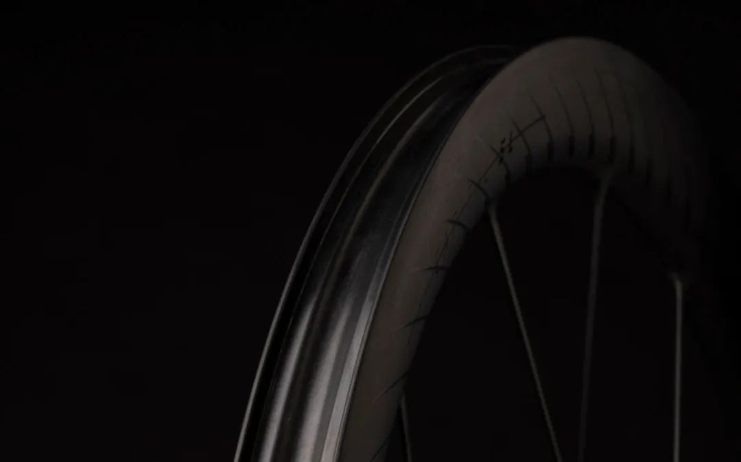 一体式结构  Syncros发布Capital SL公路车轮组