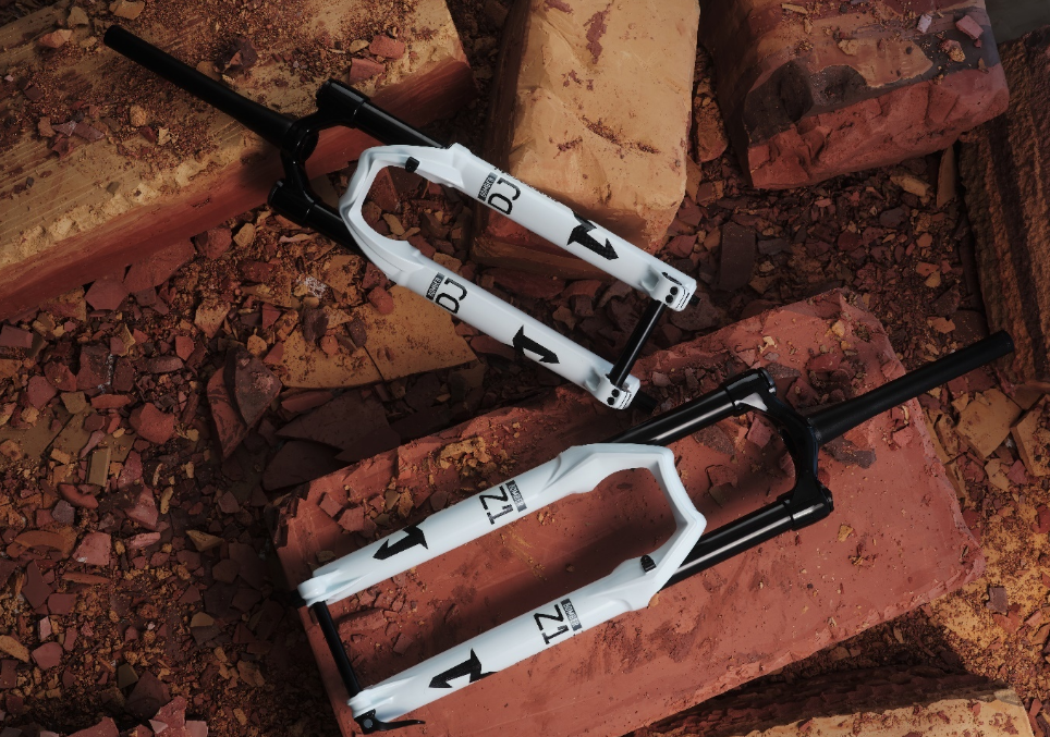 传奇限量版 Marzocchi发布全新Bomber前叉