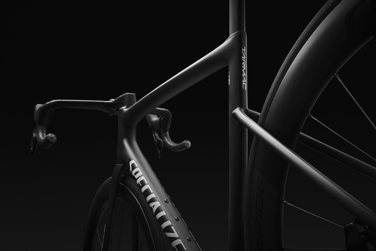 一即是全 闪电发布全新TARMAC SL8公路车