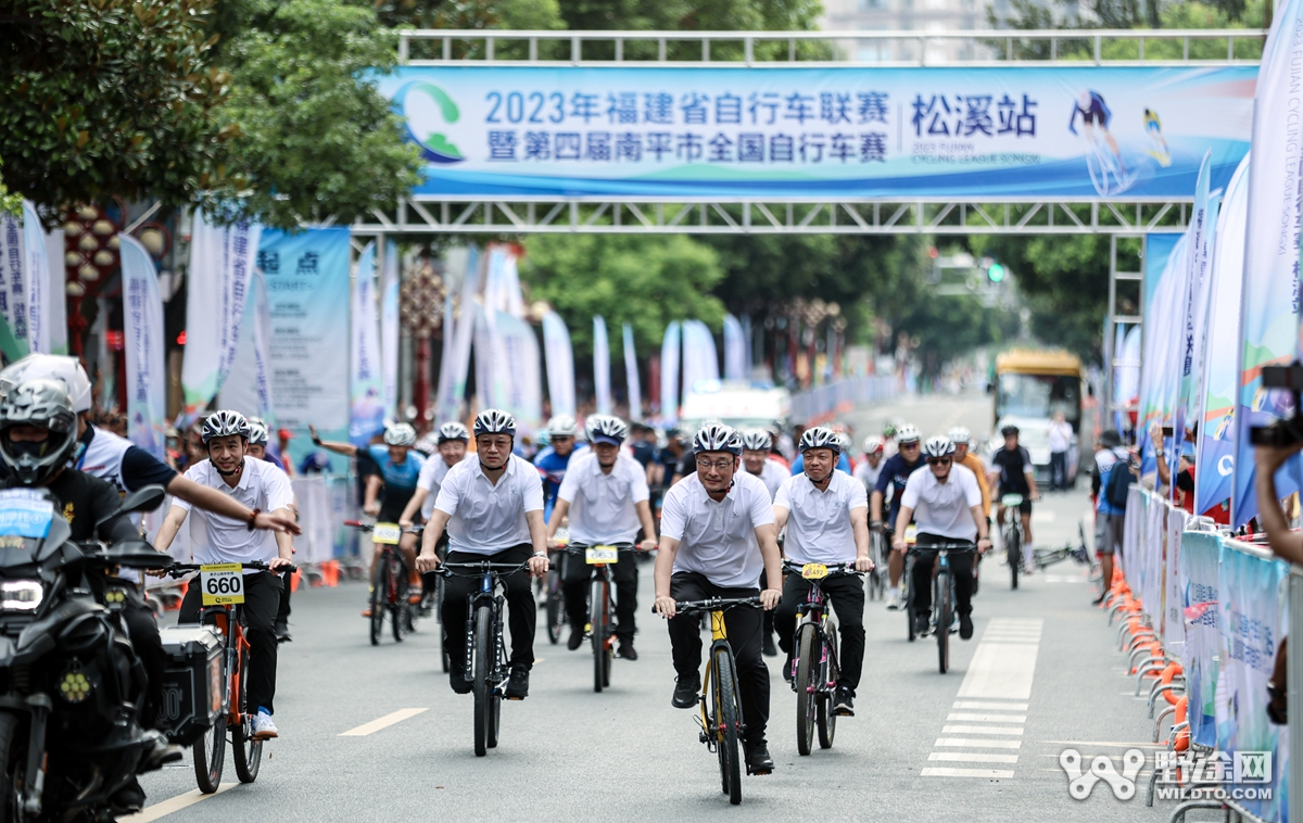 福建联赛松溪站：突围终成正果 迈金车队夺双冠