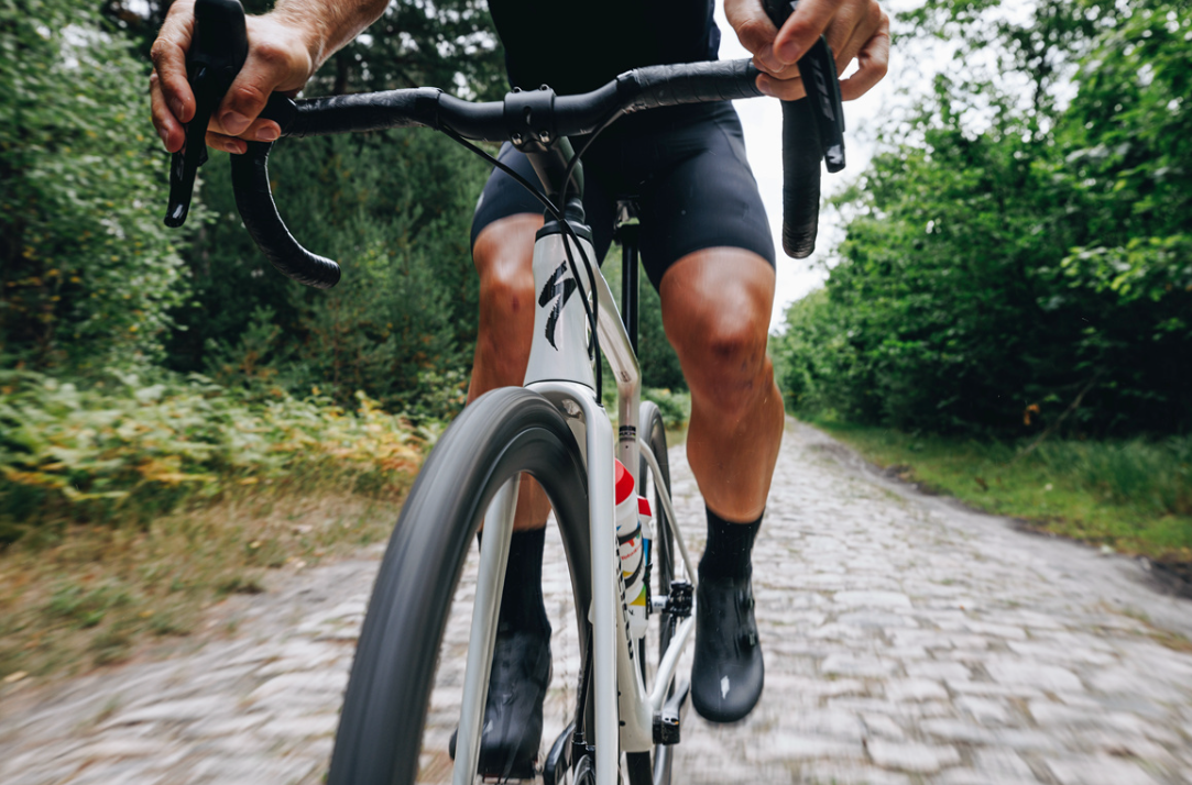 凌驾炼狱之上  Specialized全新Roubaix SL8