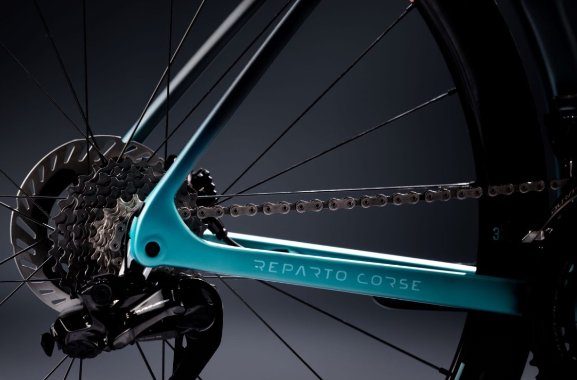 仅6.6KG！ Bianchi推出第三代Specialissima公路车