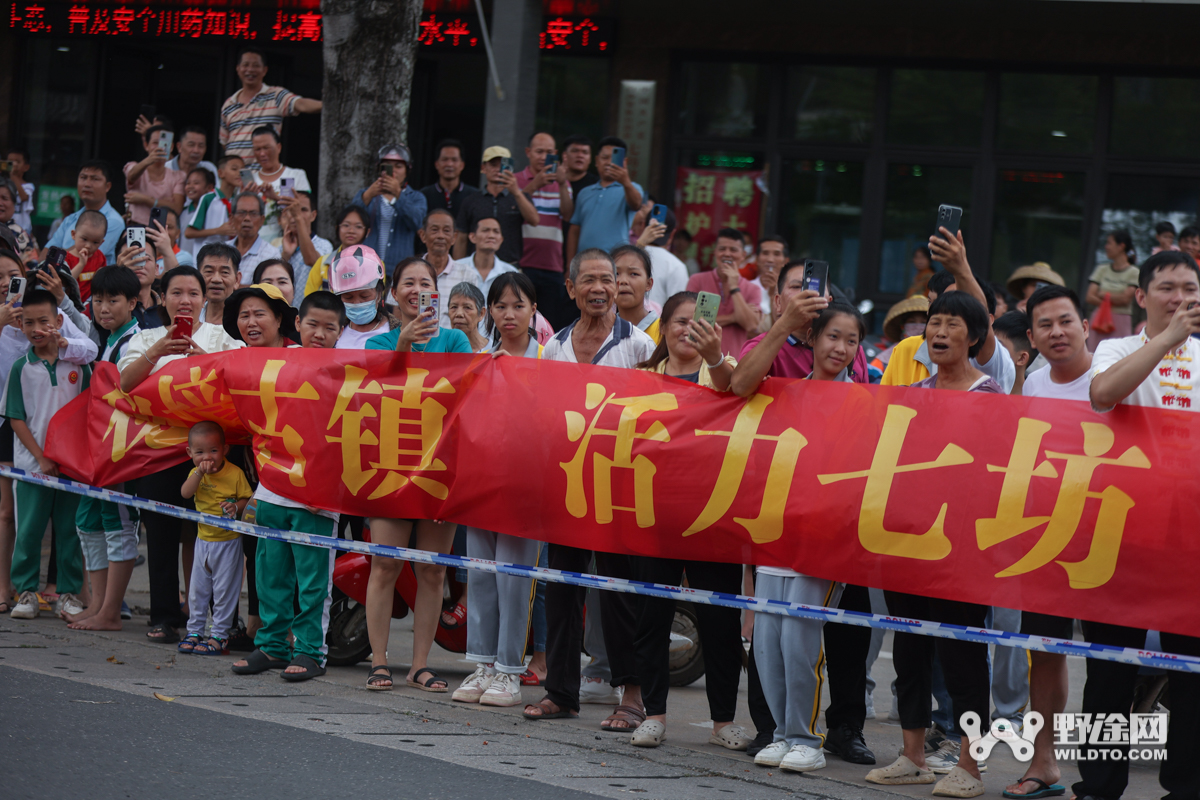 环岛赛S4:尼古拉斯夺皇后赛段 领骑衫争夺白热化