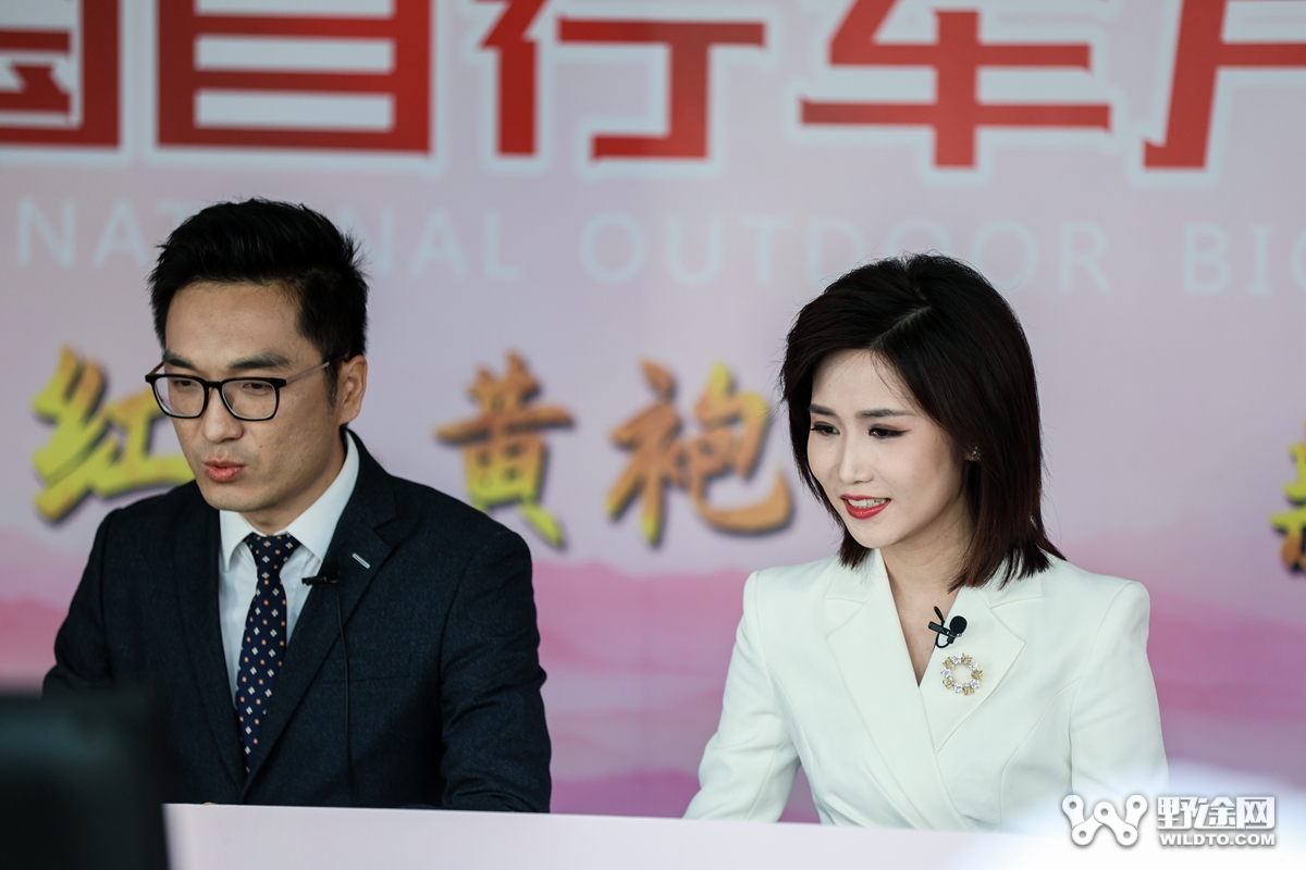 燃动全城！  ATTACK车队笑傲湖北黄袍山