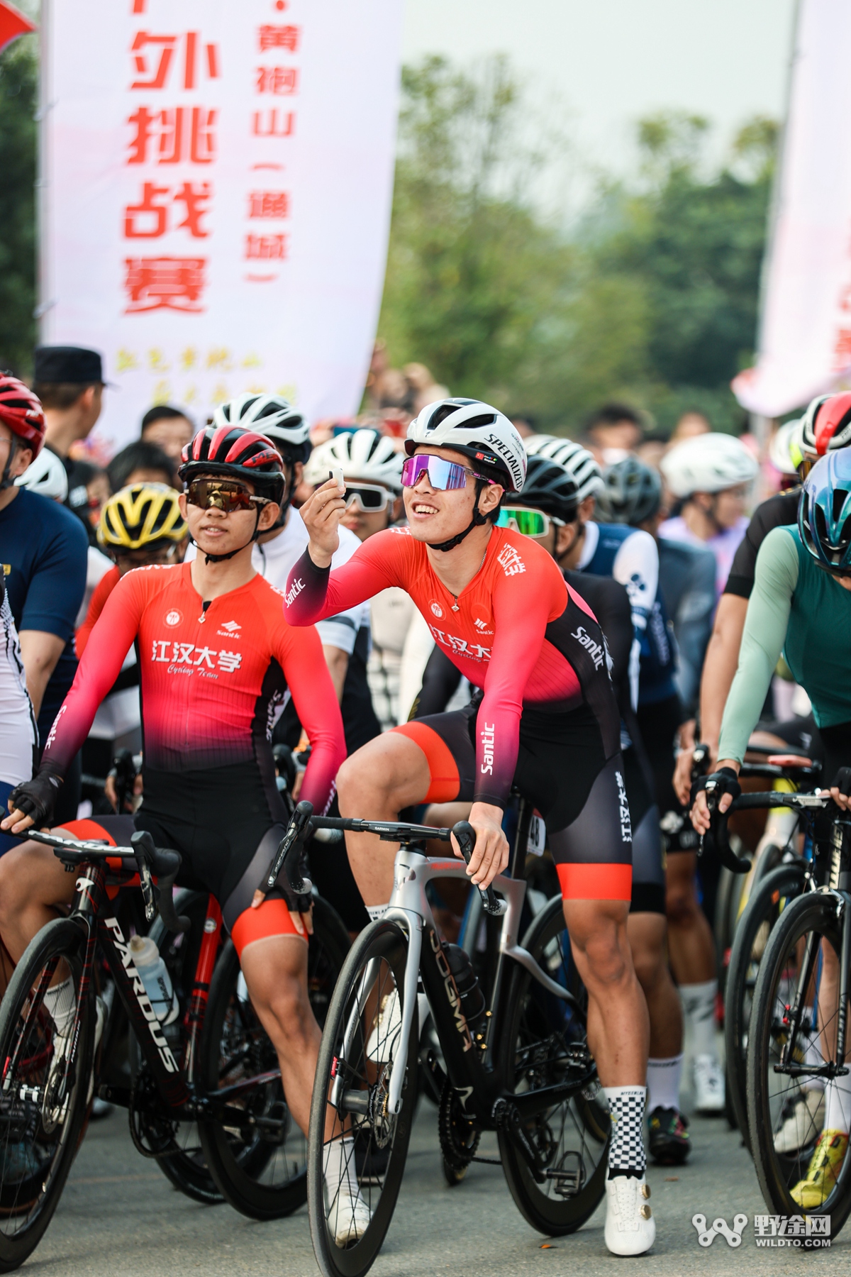 燃动全城！  ATTACK车队笑傲湖北黄袍山