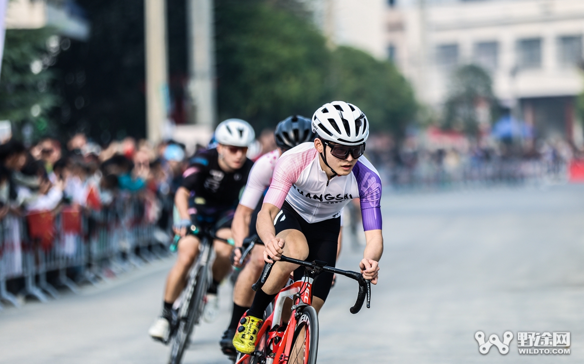 燃动全城！  ATTACK车队笑傲湖北黄袍山