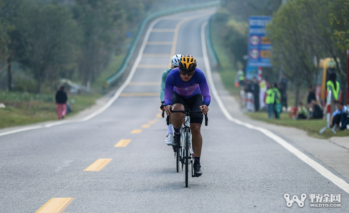 燃动全城！  ATTACK车队笑傲湖北黄袍山