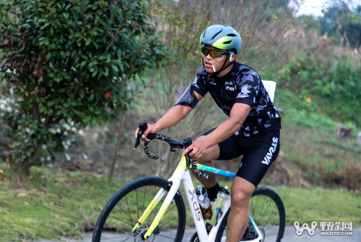 燃动全城！  ATTACK车队笑傲湖北黄袍山