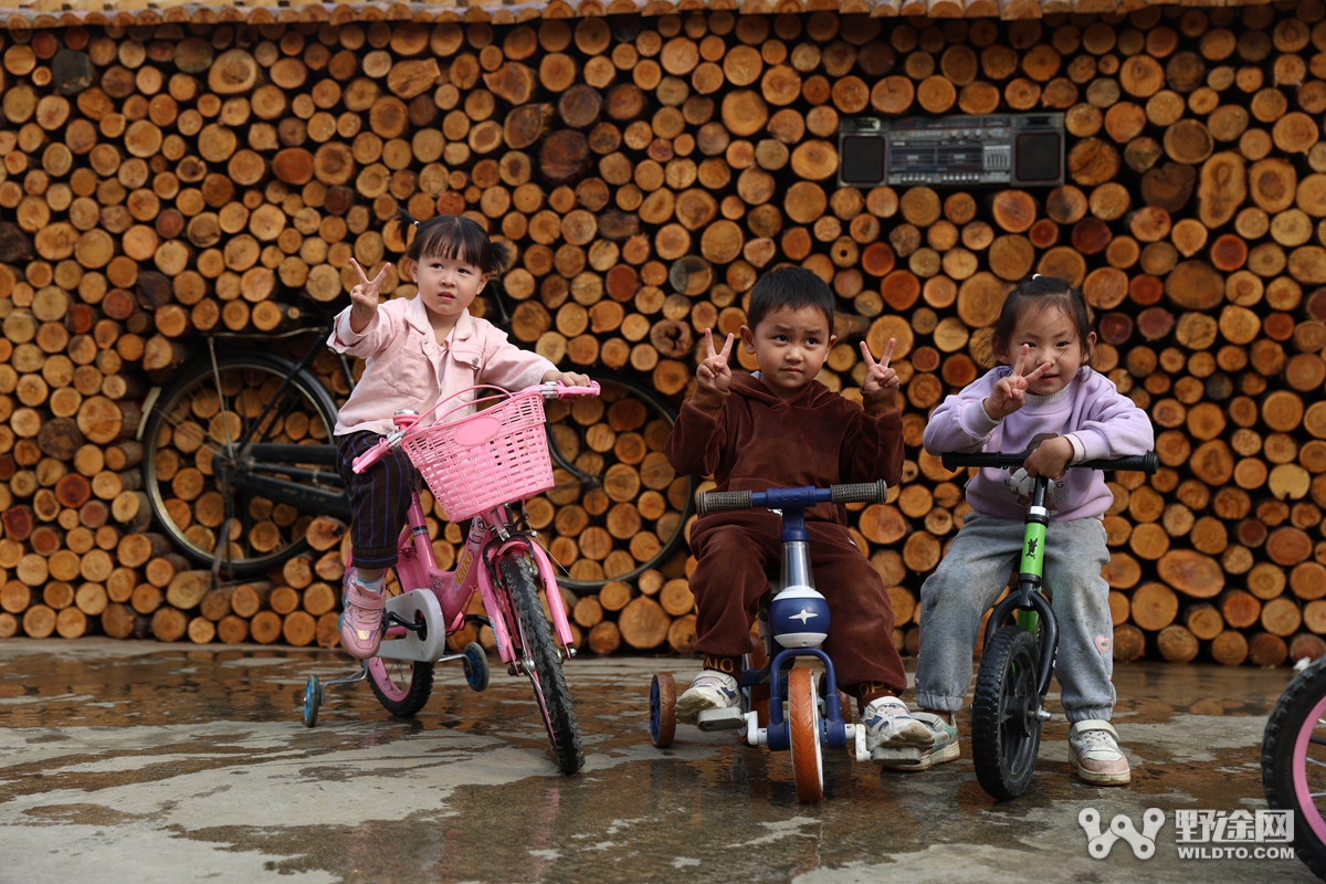 燃动全城！  ATTACK车队笑傲湖北黄袍山