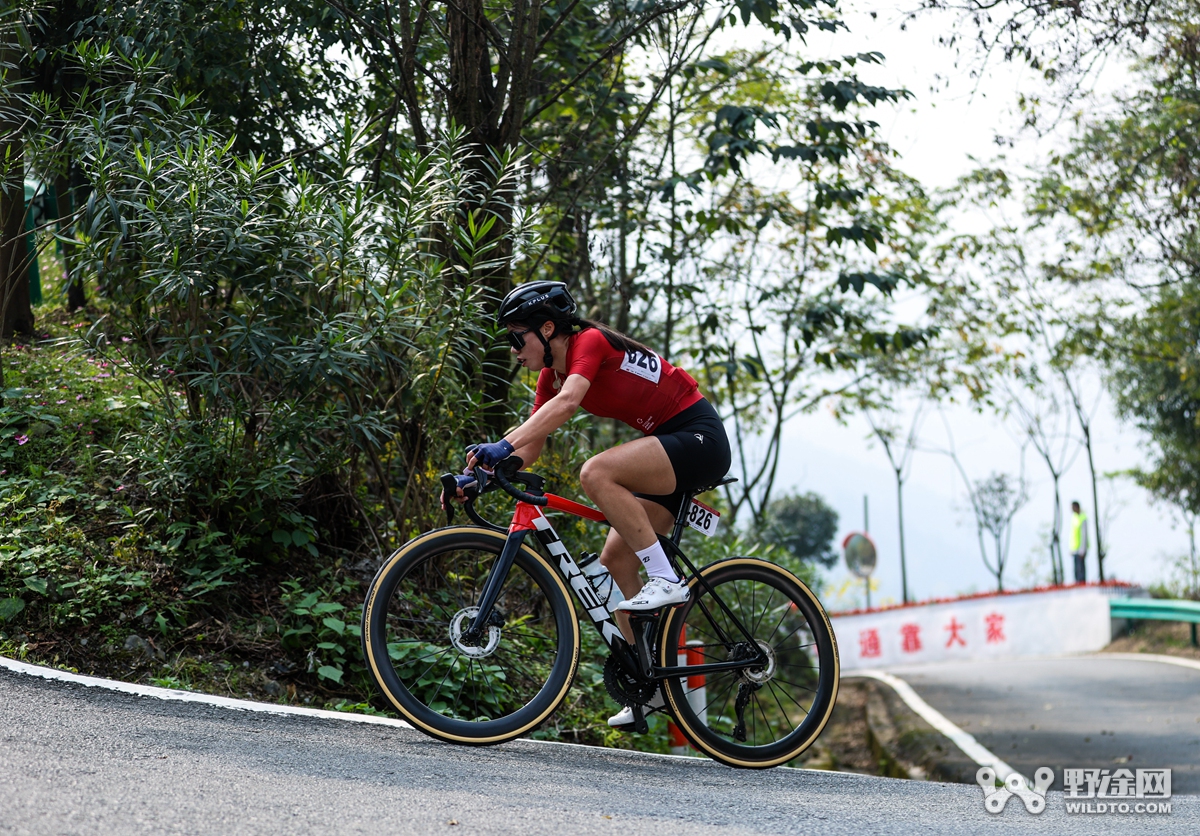 燃动全城！  ATTACK车队笑傲湖北黄袍山