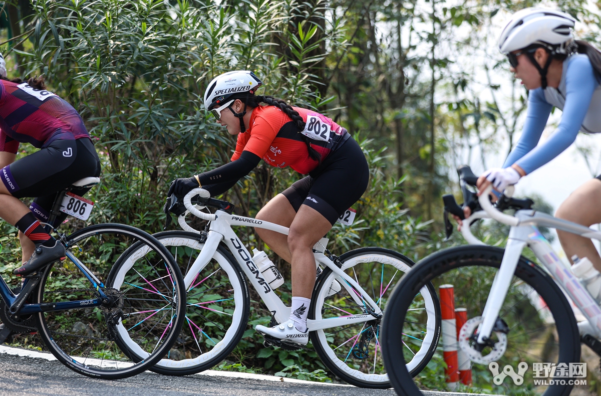 燃动全城！  ATTACK车队笑傲湖北黄袍山