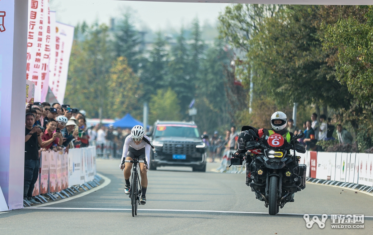 燃动全城！  ATTACK车队笑傲湖北黄袍山