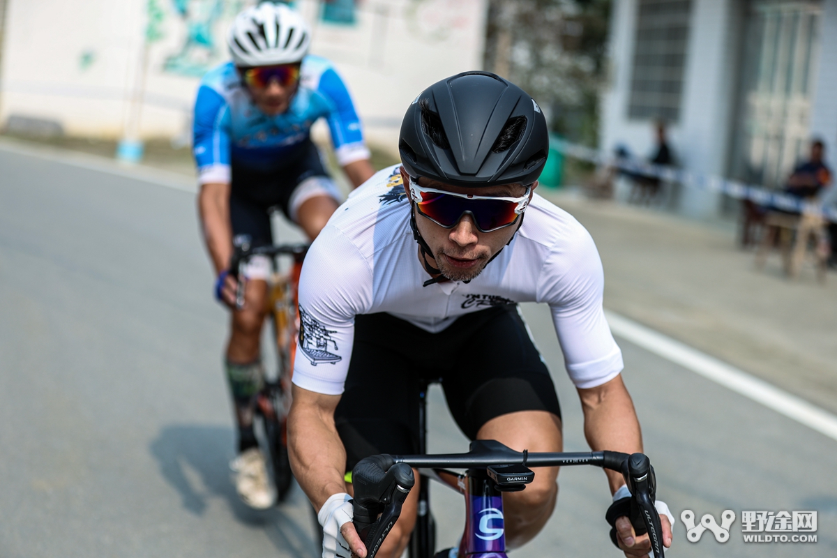 燃动全城！  ATTACK车队笑傲湖北黄袍山