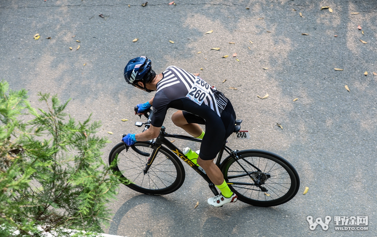 燃动全城！  ATTACK车队笑傲湖北黄袍山