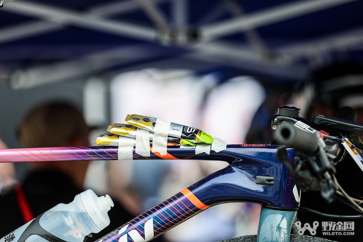 燃动全城！  ATTACK车队笑傲湖北黄袍山