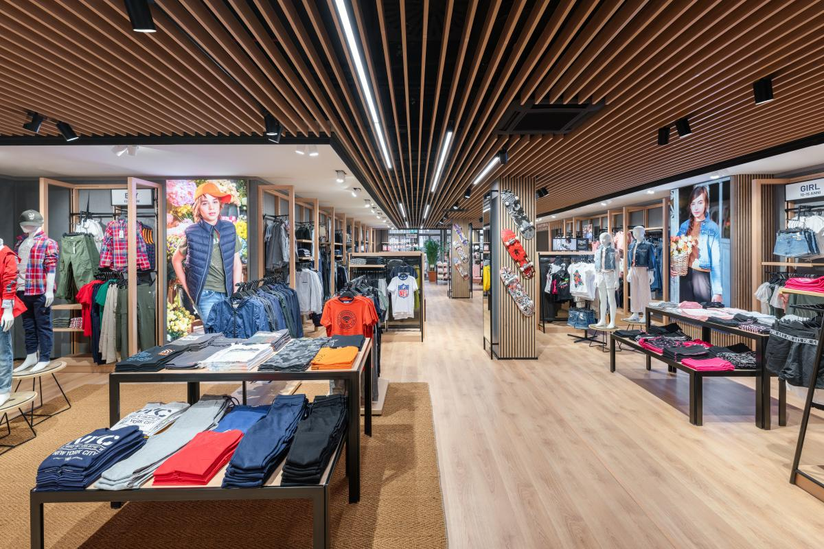 Weekly Apparel Sourcing News - W7