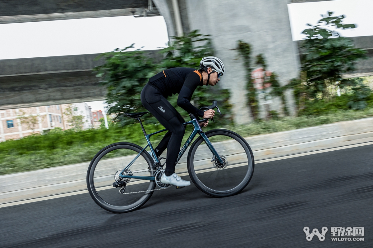 耐力王者 GIANT全新Defy Advanced SL0实测