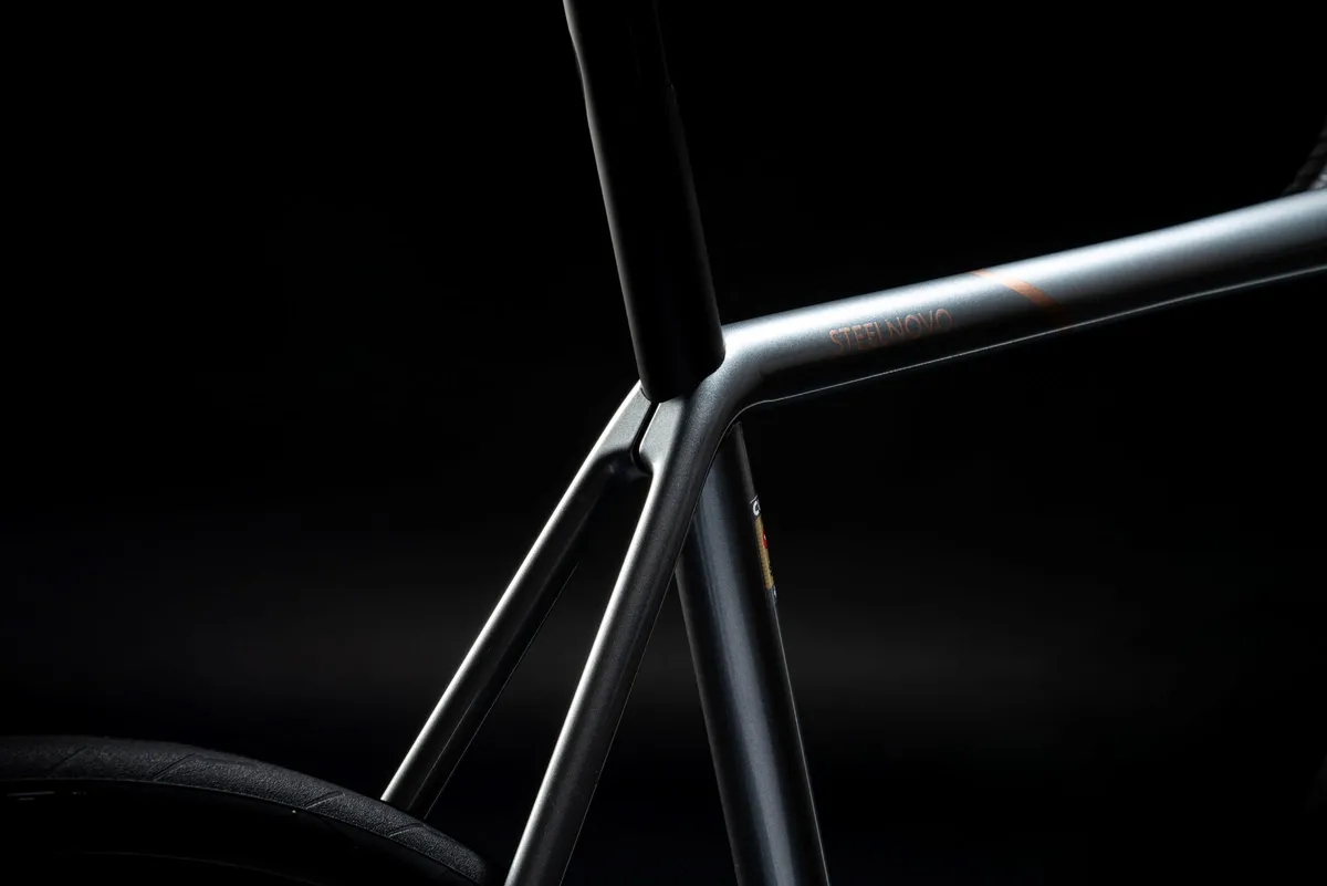 售价16.8万！Colnago发布70周年纪念版Steelnovo