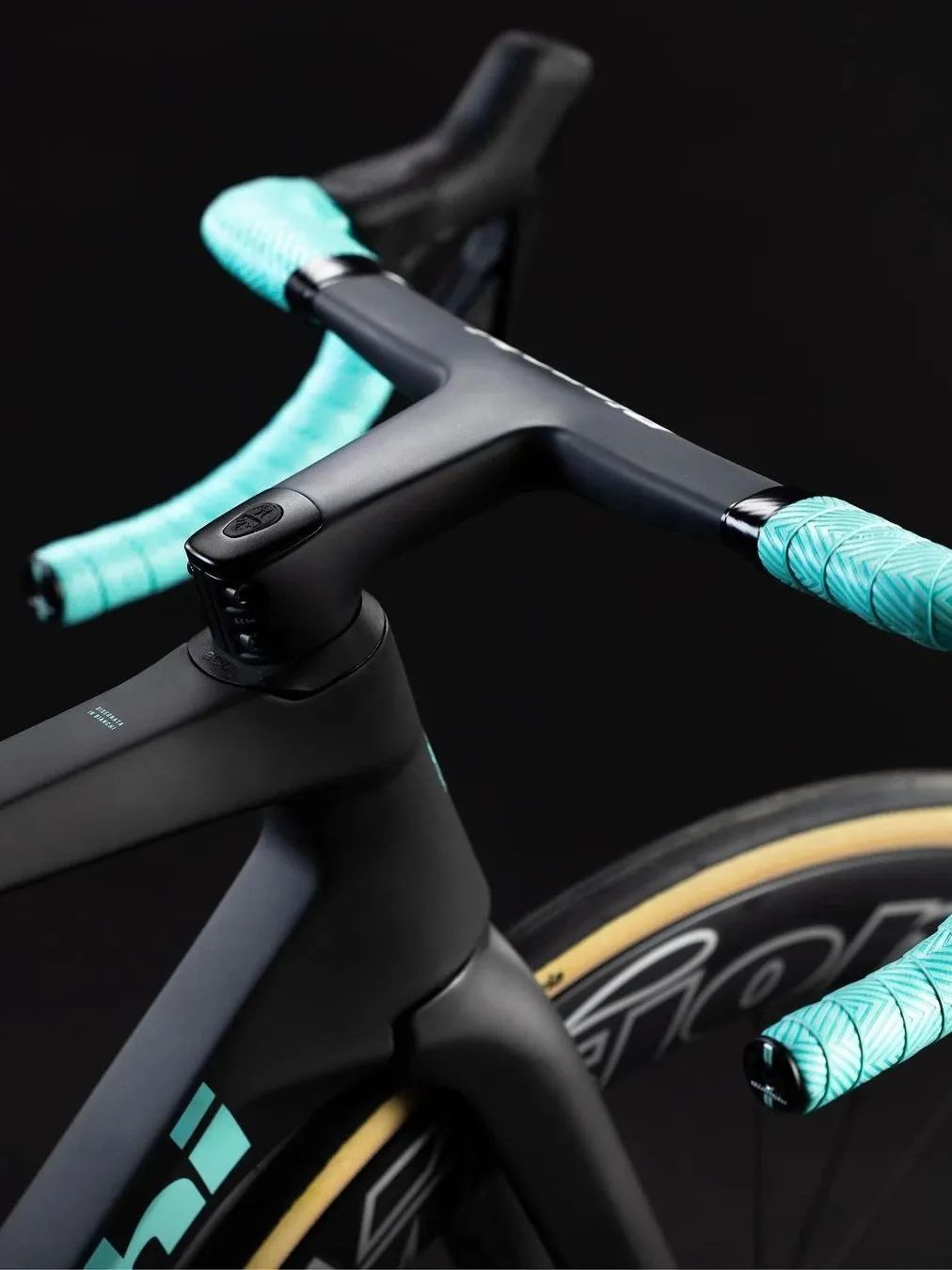 保持高效 BIANCHI Specialissima RC顶级爬坡架